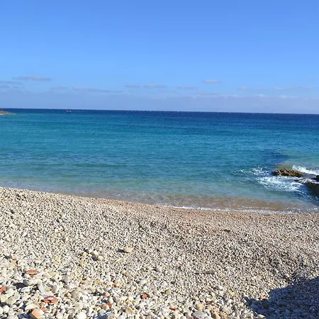 Πανσιόν Anemomylos